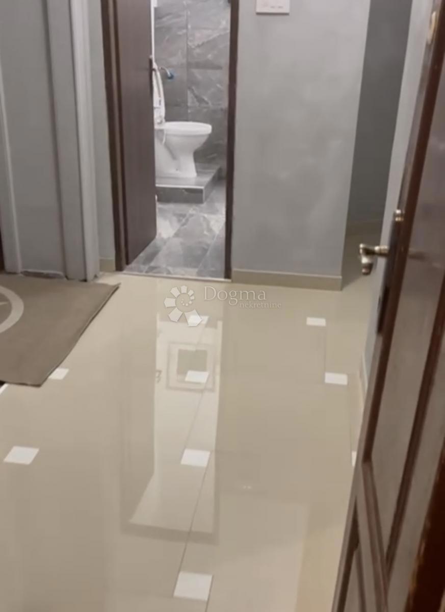 Allogio Centar, Rijeka, 83,73m2