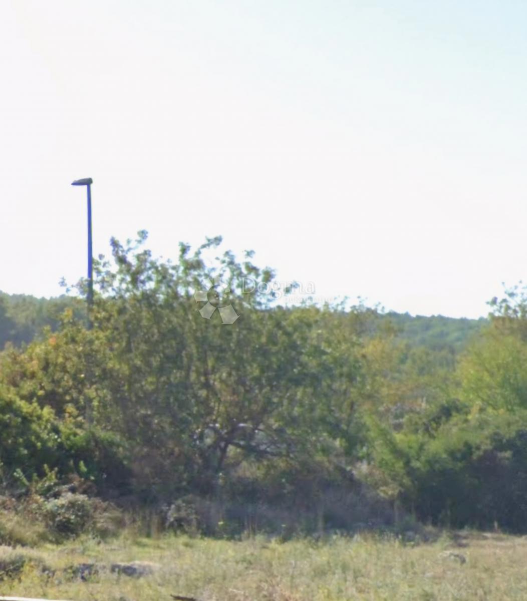 Terreno edificabile Mirca, Supetar, 2.562m2