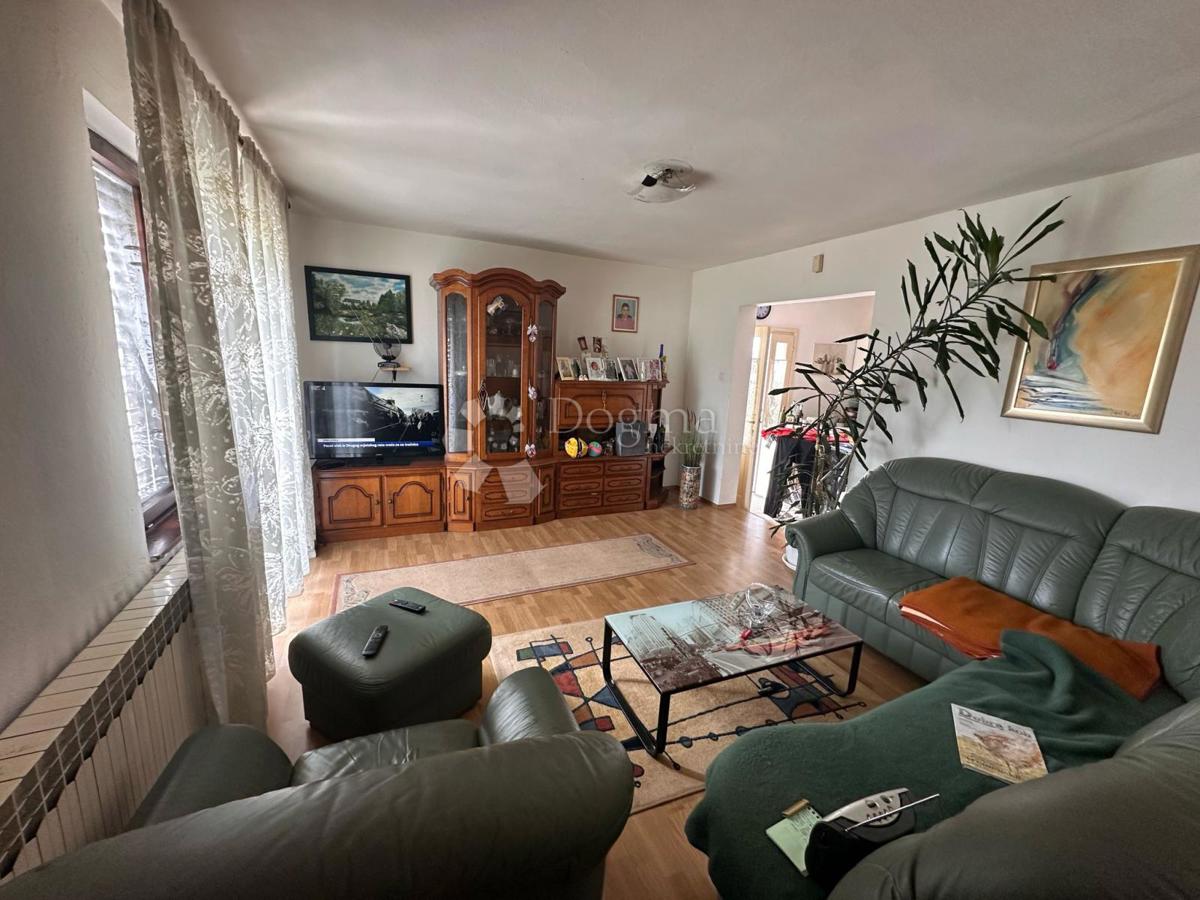 Casa Centar, Gospić, 250m2