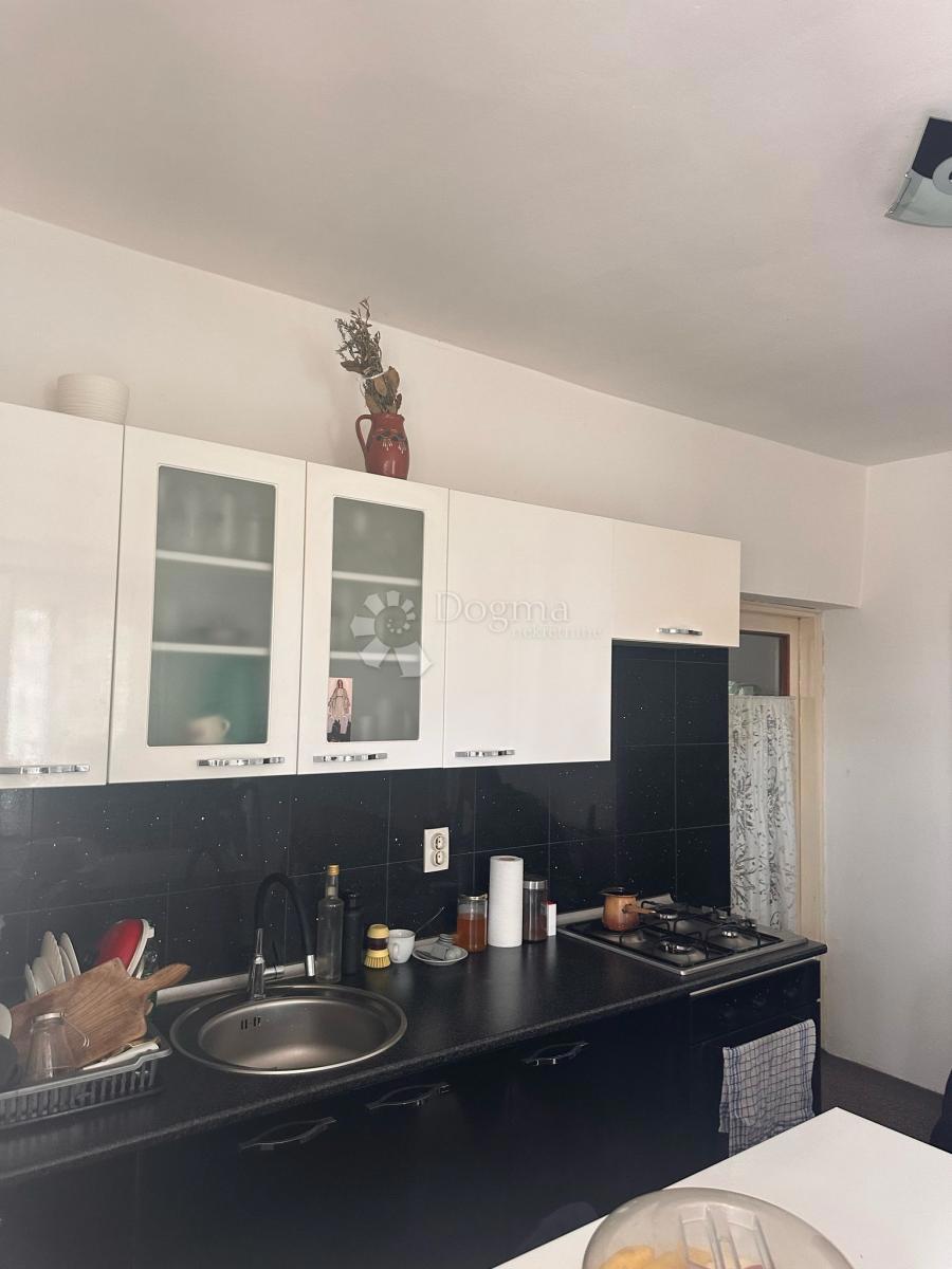 Casa Centar, Gospić, 250m2