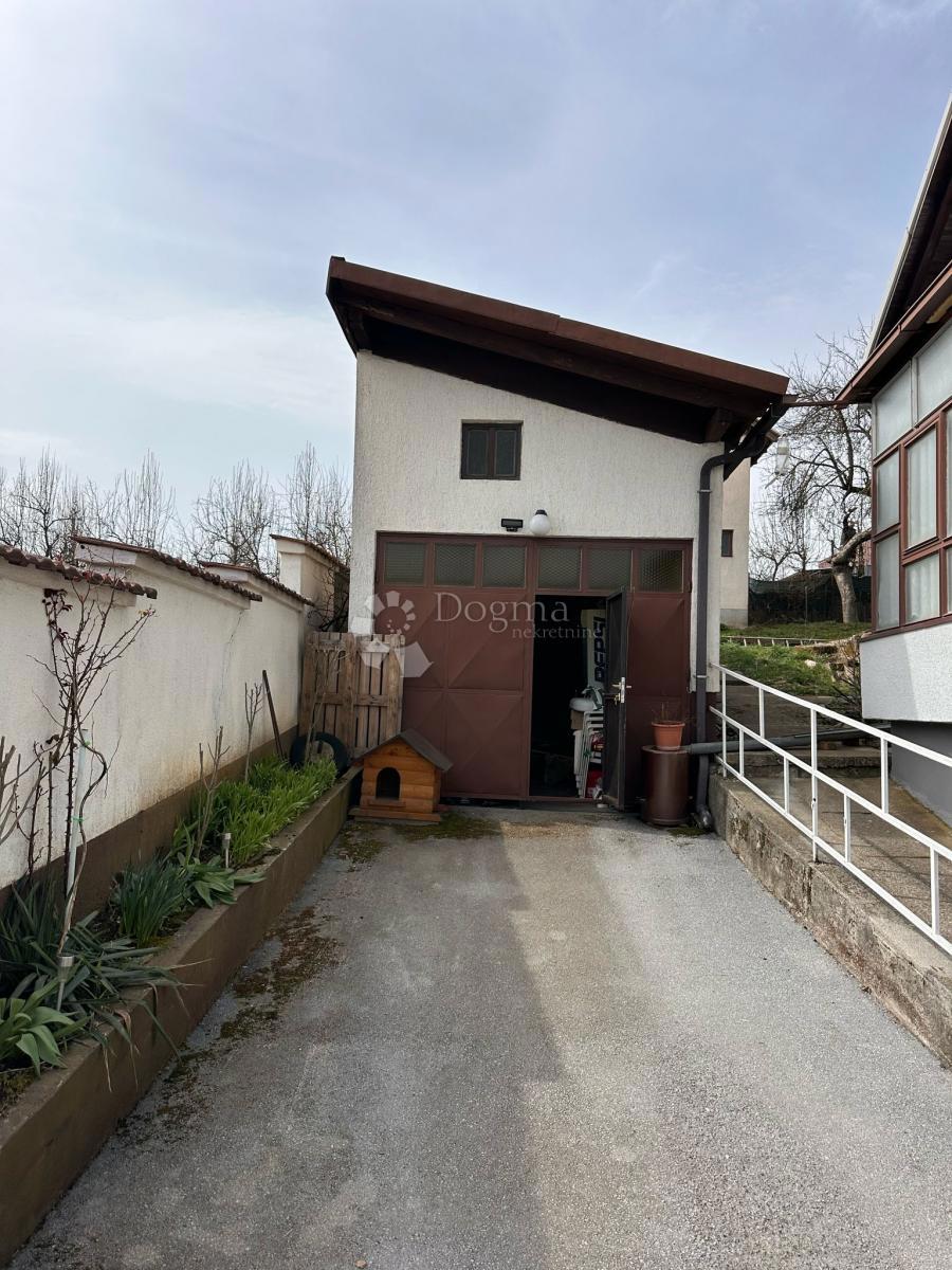 Casa Centar, Gospić, 250m2