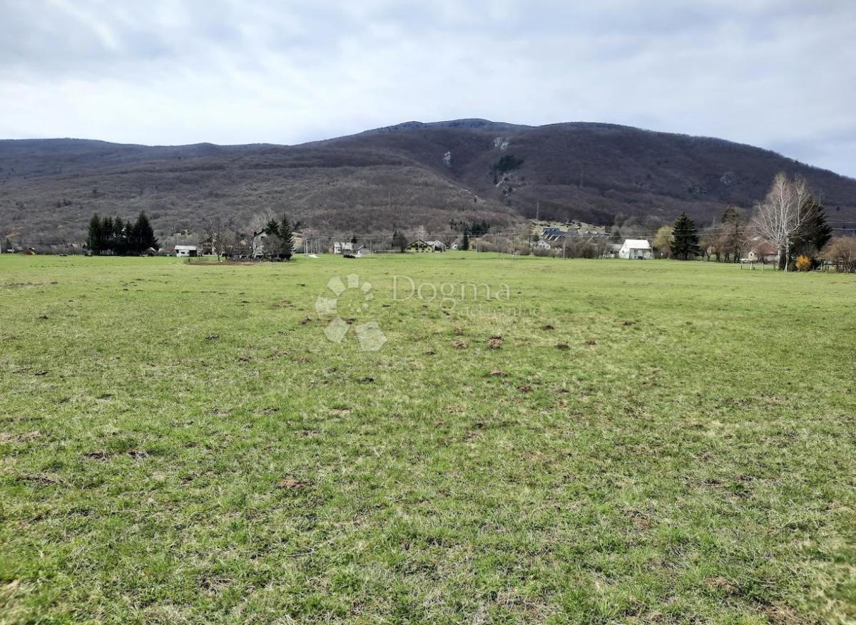 Terreno edificabile Korenica, Plitvička Jezera, 4.513m2