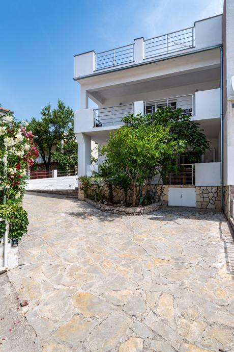 Casa Rovanjska, Jasenice, 140m2