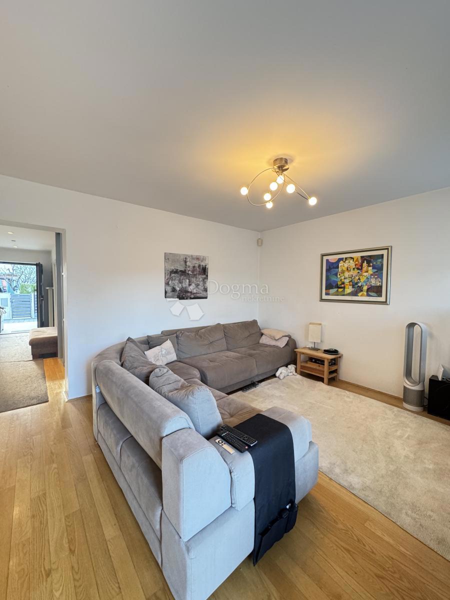 Casa Sjever, Zaprešić, 218,77m2