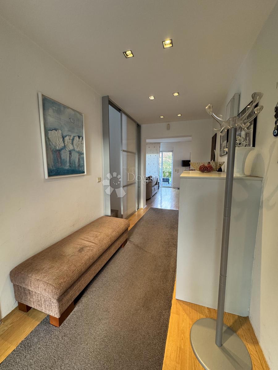 Casa Sjever, Zaprešić, 218,77m2