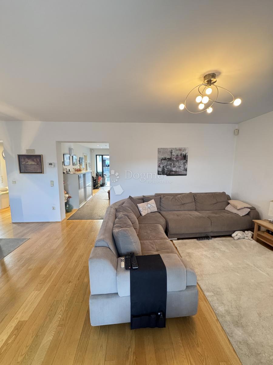 Casa Sjever, Zaprešić, 218,77m2