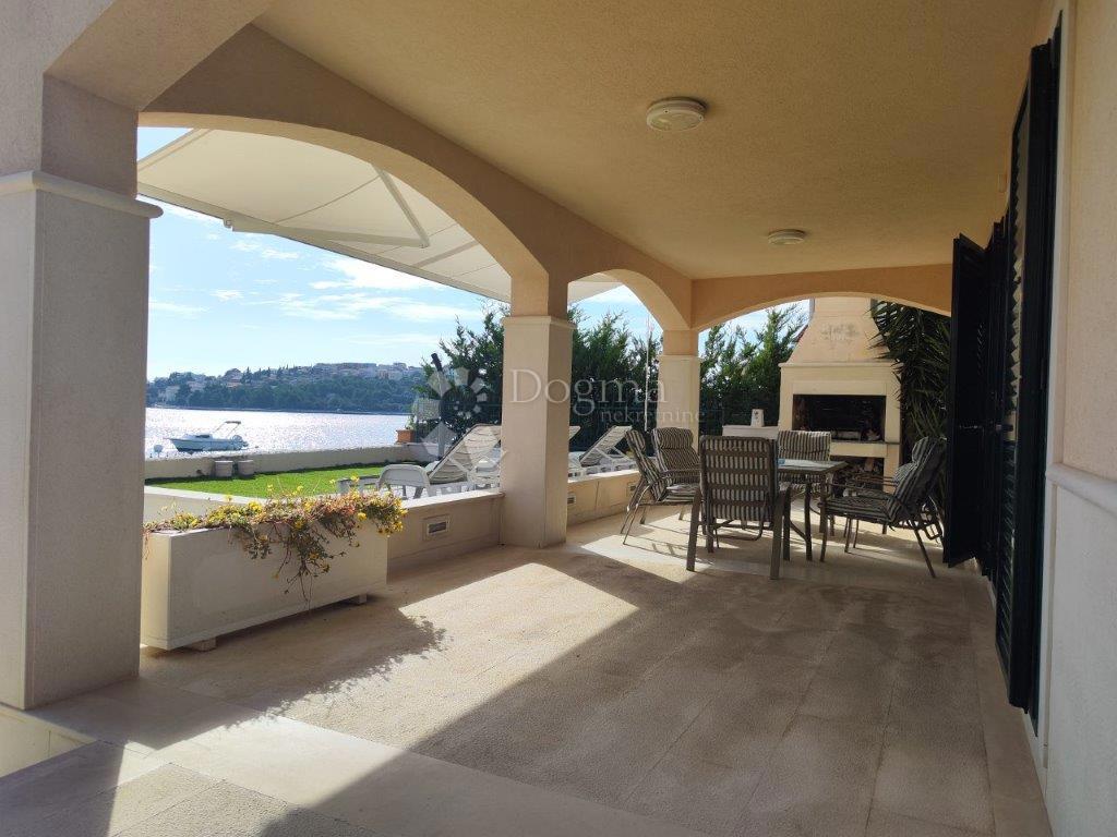 Casa Rogoznica, 280m2