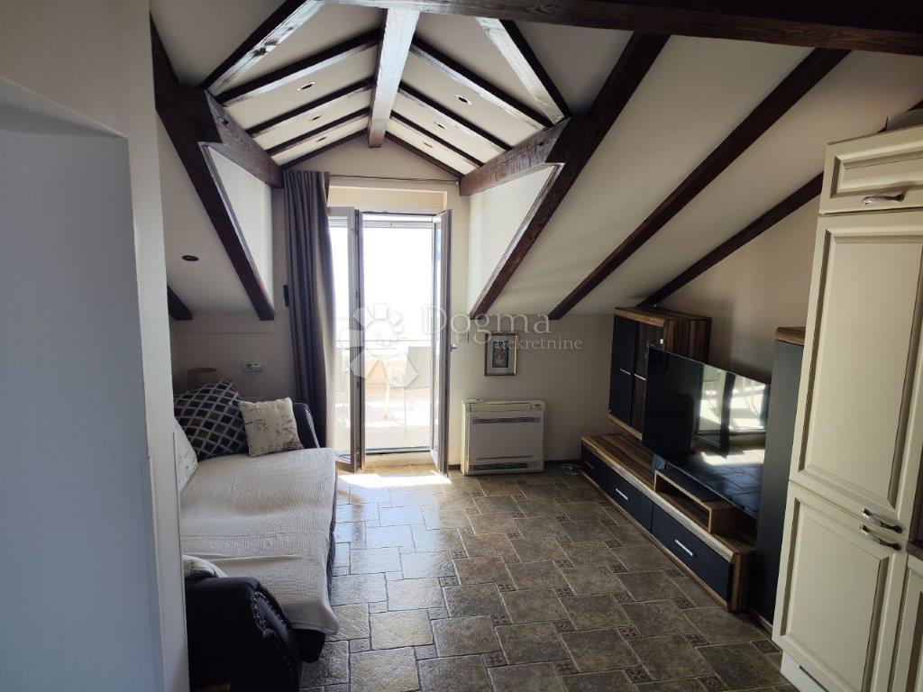 Casa Rogoznica, 280m2