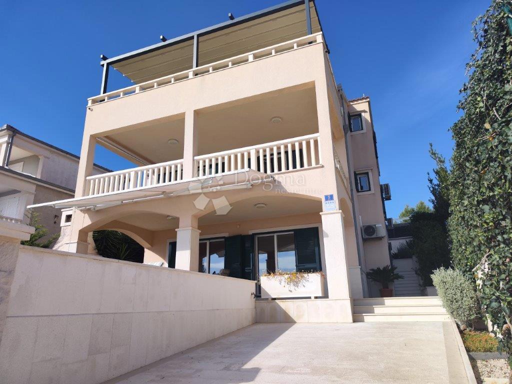 Casa Rogoznica, 280m2