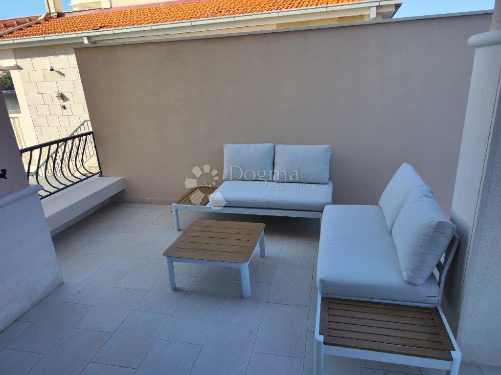 Casa Rogoznica, 280m2