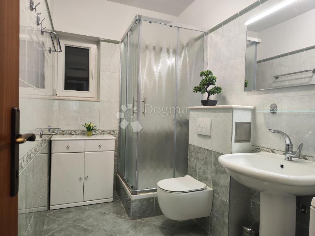 Casa Rogoznica, 280m2