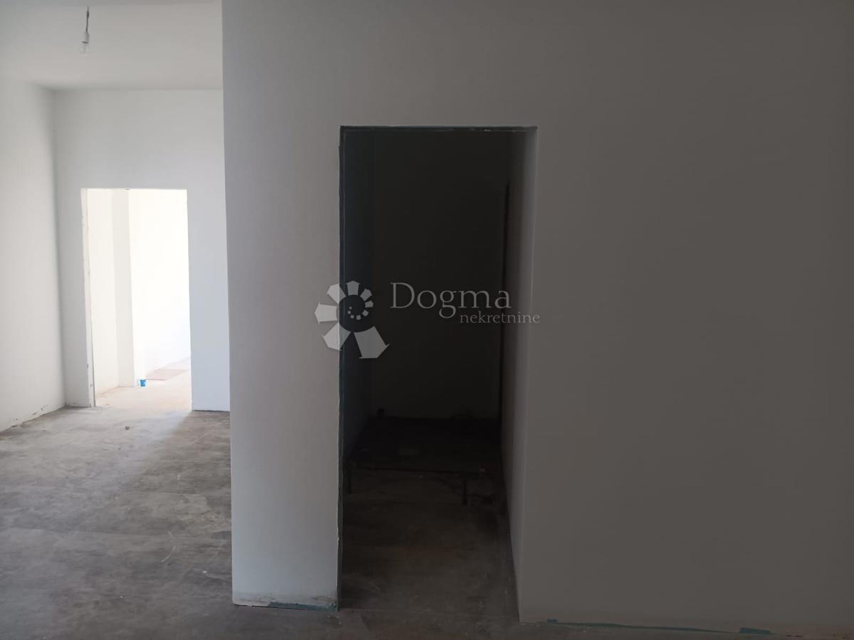 Locale commerciale Batala, Dubrovnik, 214m2