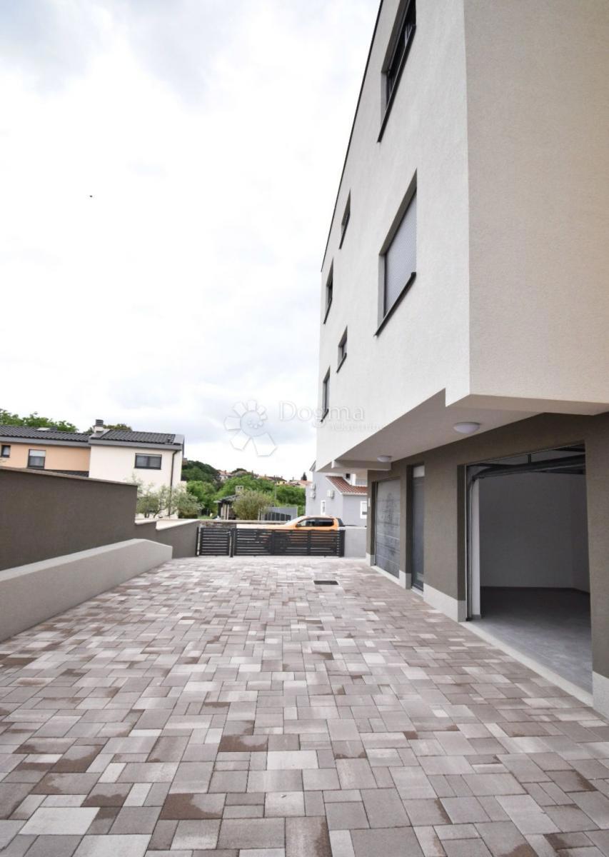 Allogio Štinjan, Pula, 73m2