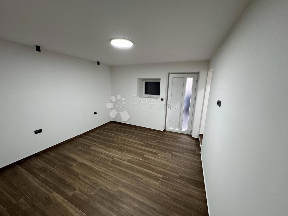 Nuova casa a Funtana con 3 appartamenti