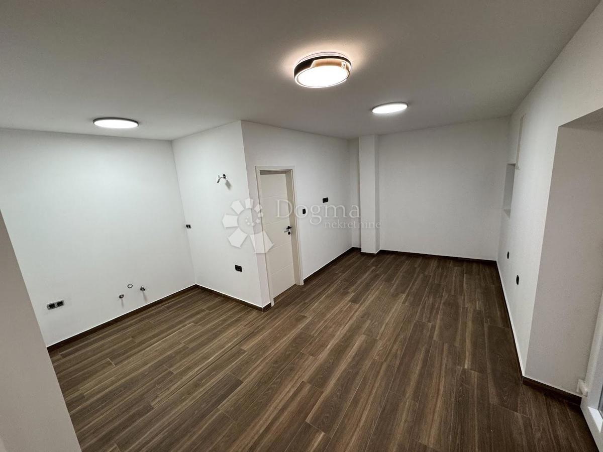 Nuova casa a Funtana con 3 appartamenti