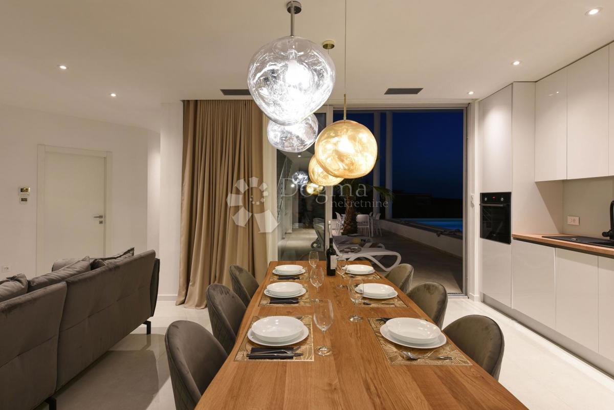 Casa Debeljak, Sukošan, 220m2