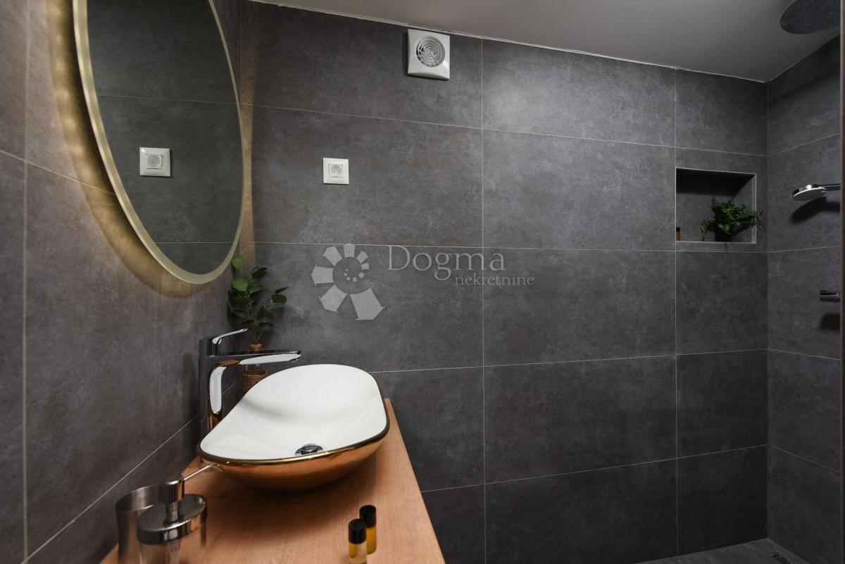 Casa Debeljak, Sukošan, 220m2