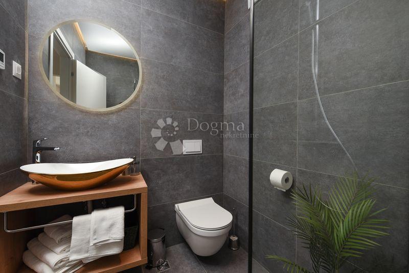 Casa Debeljak, Sukošan, 220m2