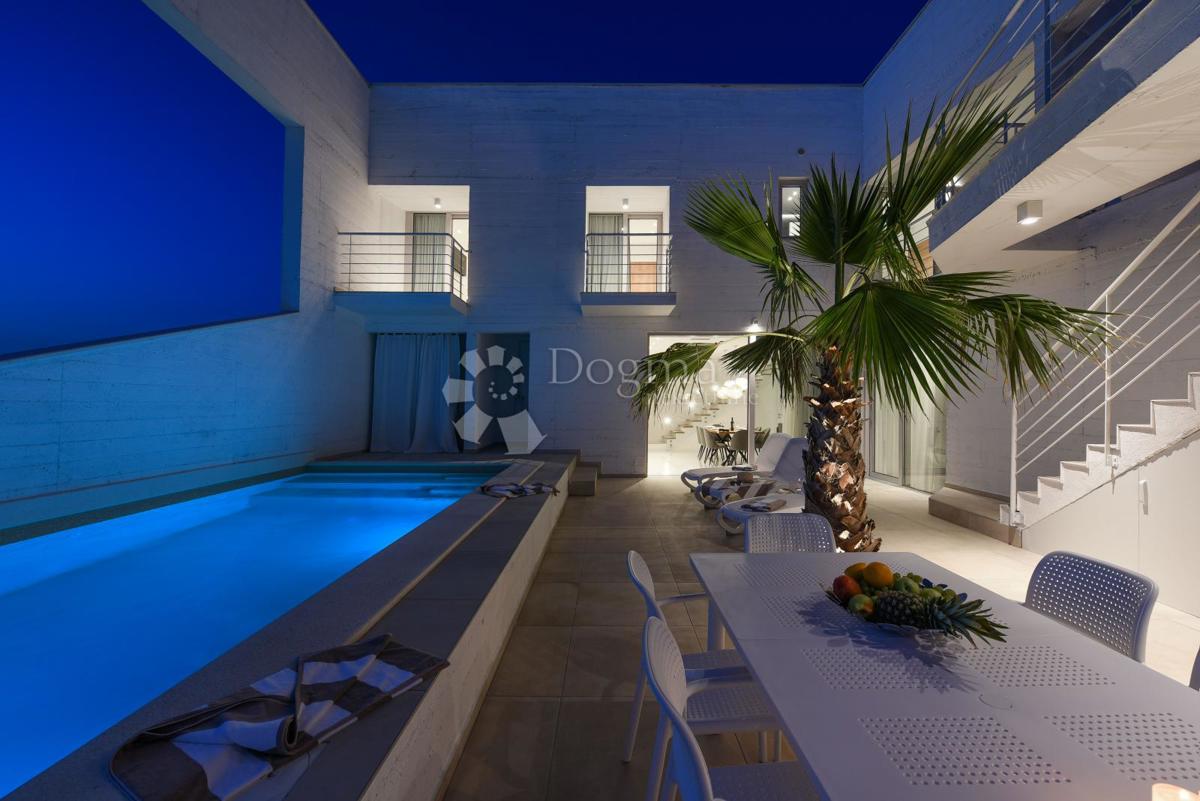 Casa Debeljak, Sukošan, 220m2