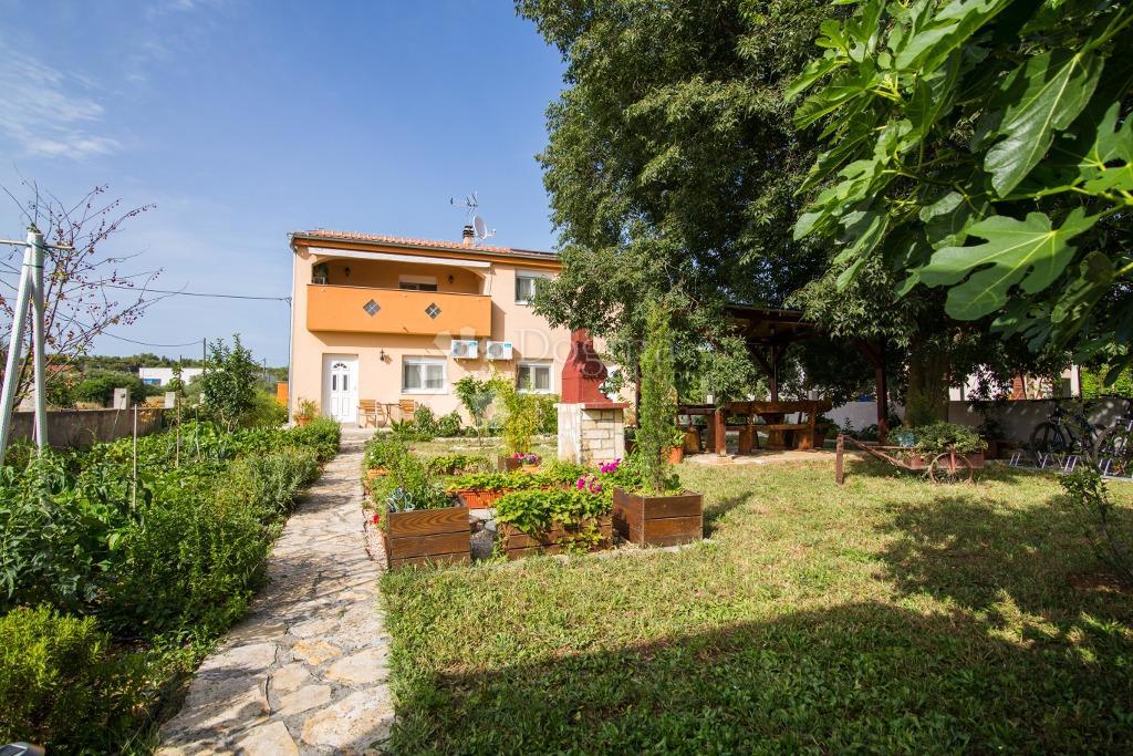 Casa Biograd na Moru, 263,78m2