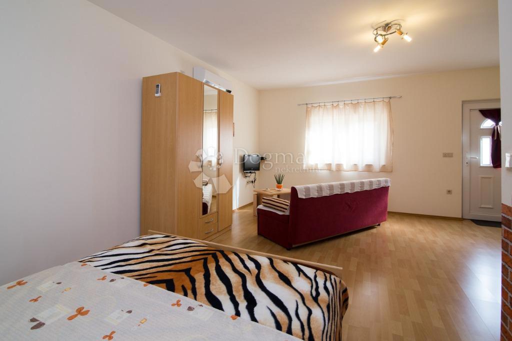 Casa Biograd na Moru, 263,78m2