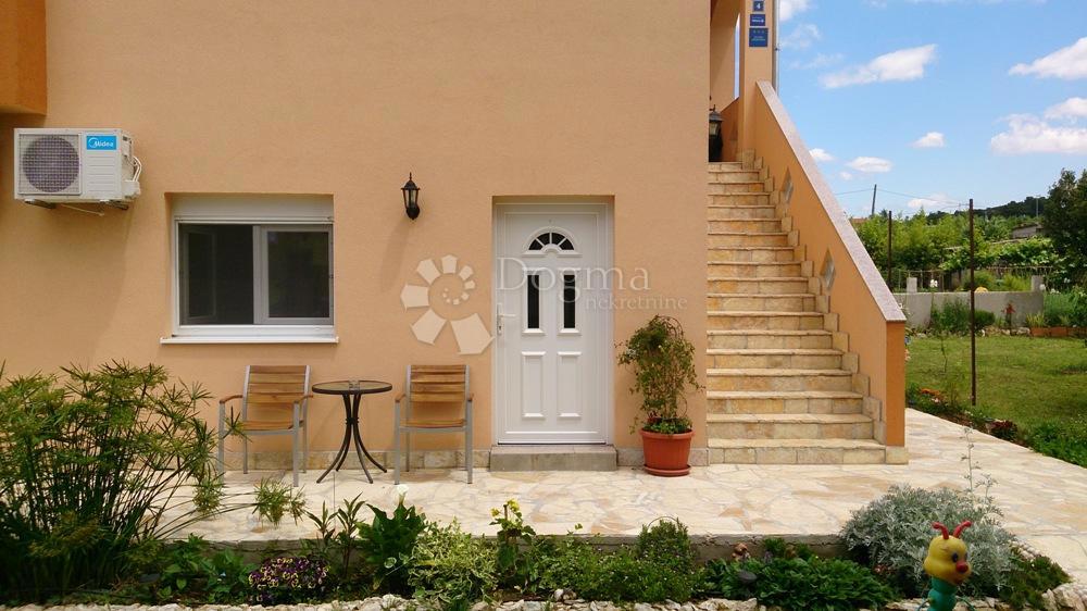 Casa Biograd na Moru, 263,78m2