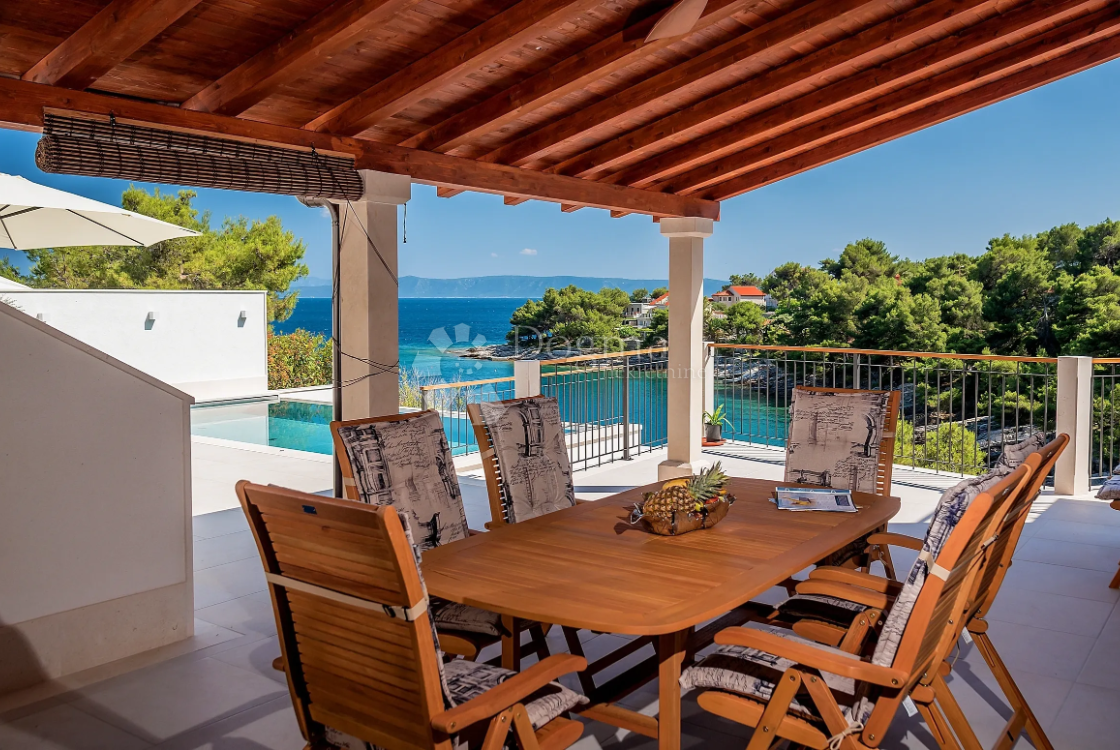 Brač, Sumartin, bellissima villa, prima fila al mare