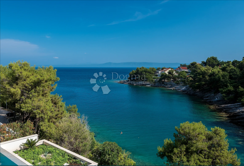 Brač, Sumartin, bellissima villa, prima fila al mare