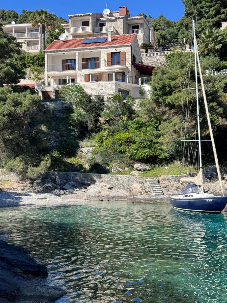 Brač, Sumartin, bellissima villa, prima fila al mare