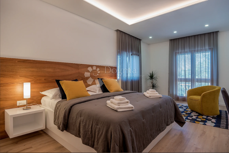 Brač, Sumartin, bellissima villa, prima fila al mare