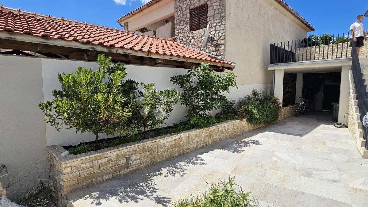 CASA ESCLUSIVA PRIMA FILA SUL MARE - MURTER, BETINA