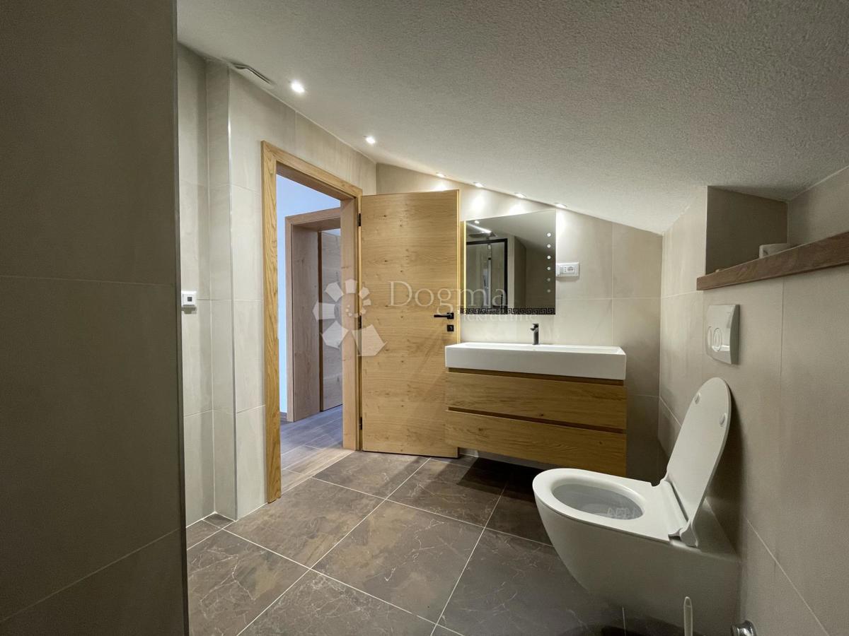 CASA ESCLUSIVA PRIMA FILA SUL MARE - MURTER, BETINA