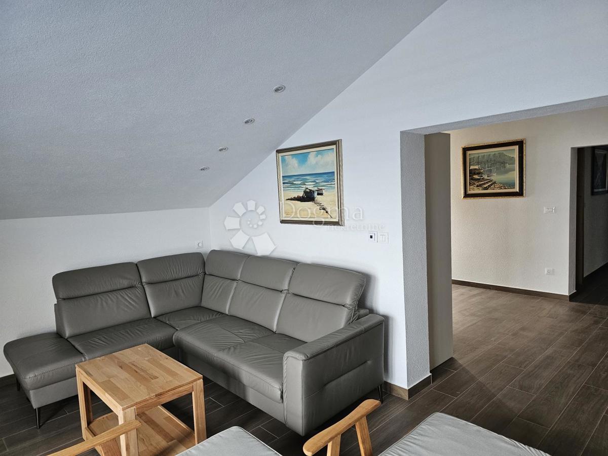 CASA ESCLUSIVA PRIMA FILA SUL MARE - MURTER, BETINA