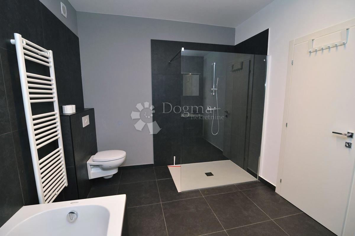 LOVRAN – Appartamento Esclusivo a 50 Metri dal Mare