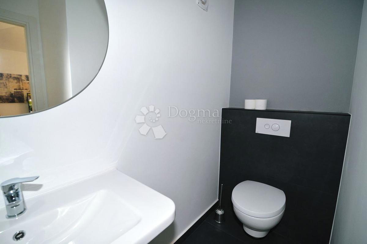 LOVRAN – Appartamento Esclusivo a 50 Metri dal Mare