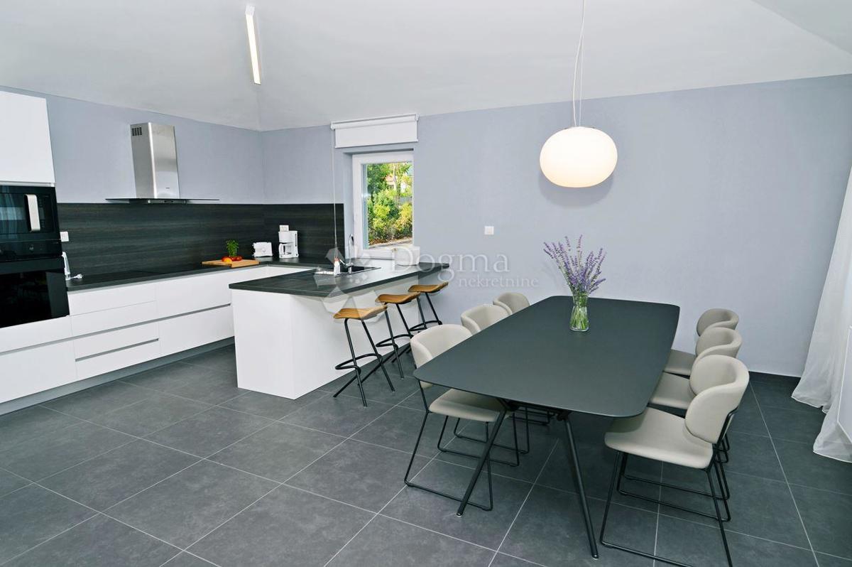 LOVRAN – Appartamento Esclusivo a 50 Metri dal Mare