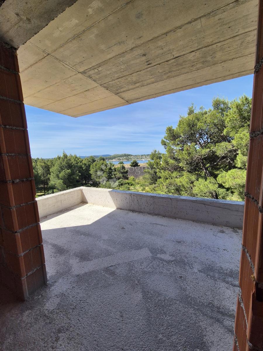 Allogio Crnica, Šibenik, 62m2