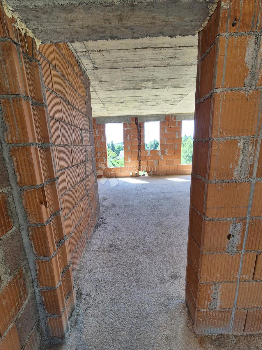 Allogio Crnica, Šibenik, 62m2