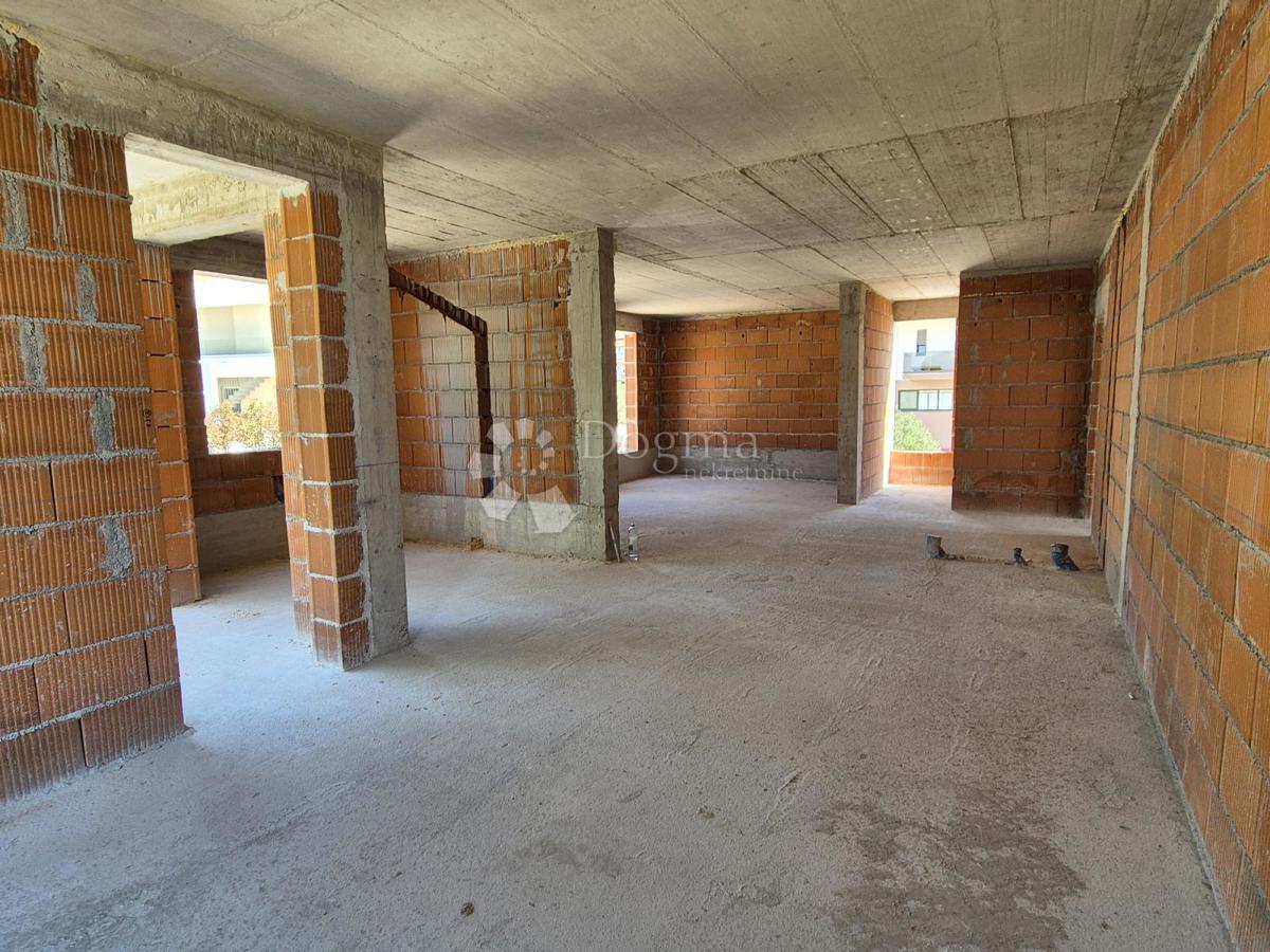 Allogio Crnica, Šibenik, 62m2