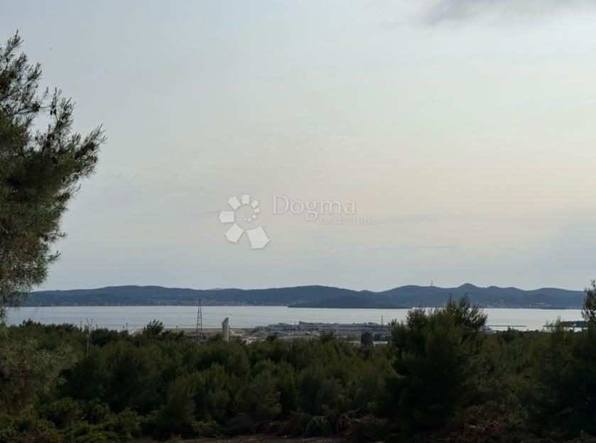 Terreno edificabile Crno, Zadar, 1.050m2