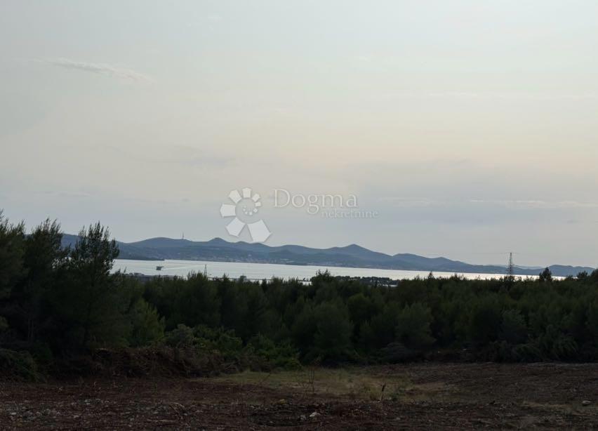 Terreno edificabile Crno, Zadar, 1.050m2