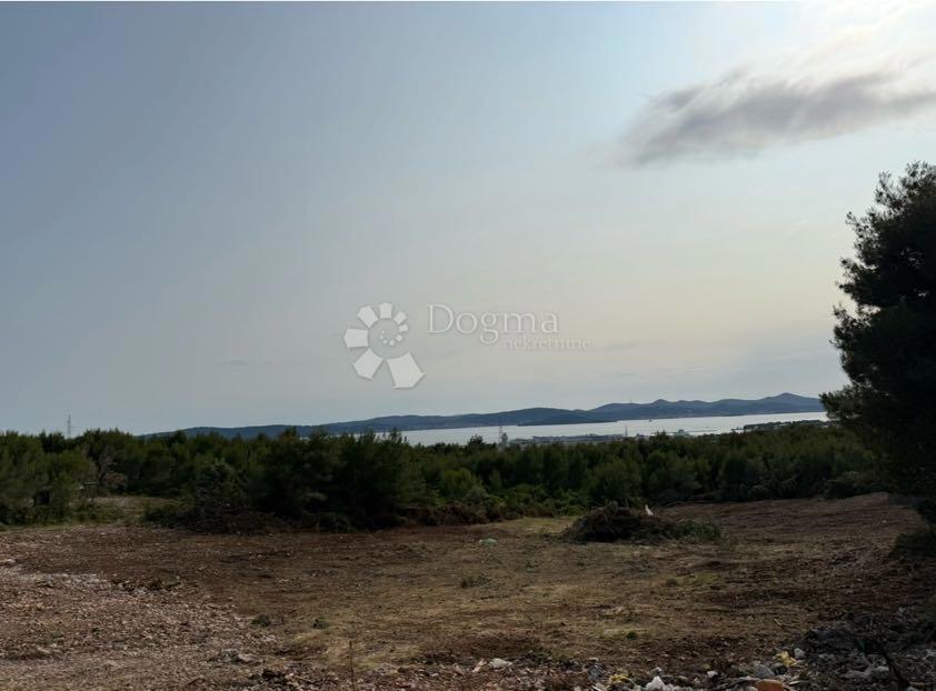 Terreno edificabile Crno, Zadar, 1.050m2