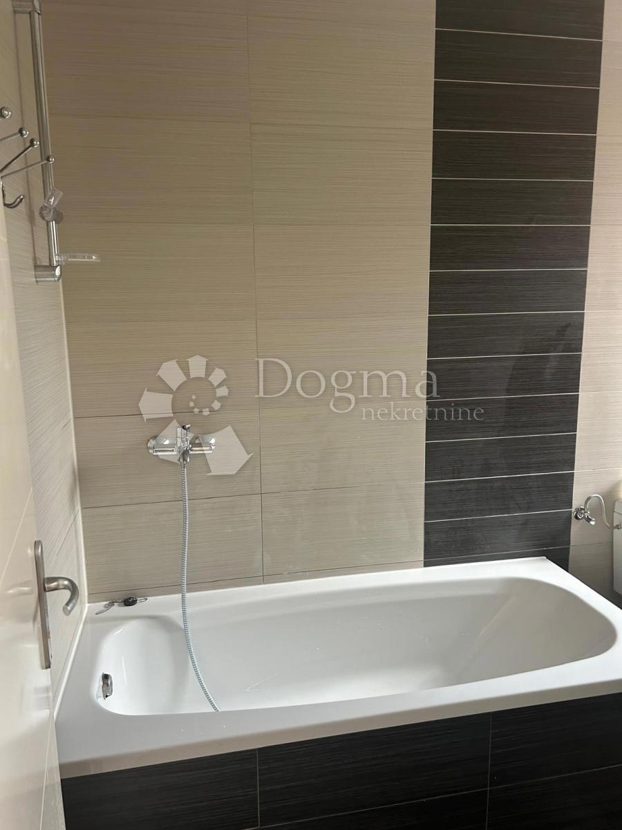 Allogio Mundanije, Rab, 75,25m2