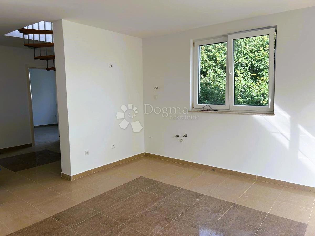 Allogio Mundanije, Rab, 75,25m2