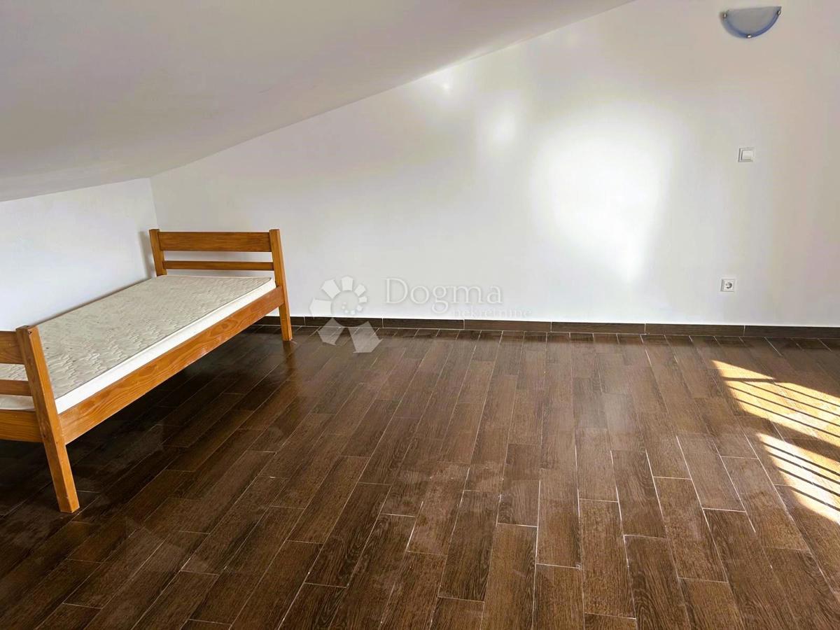 Allogio Mundanije, Rab, 75,25m2