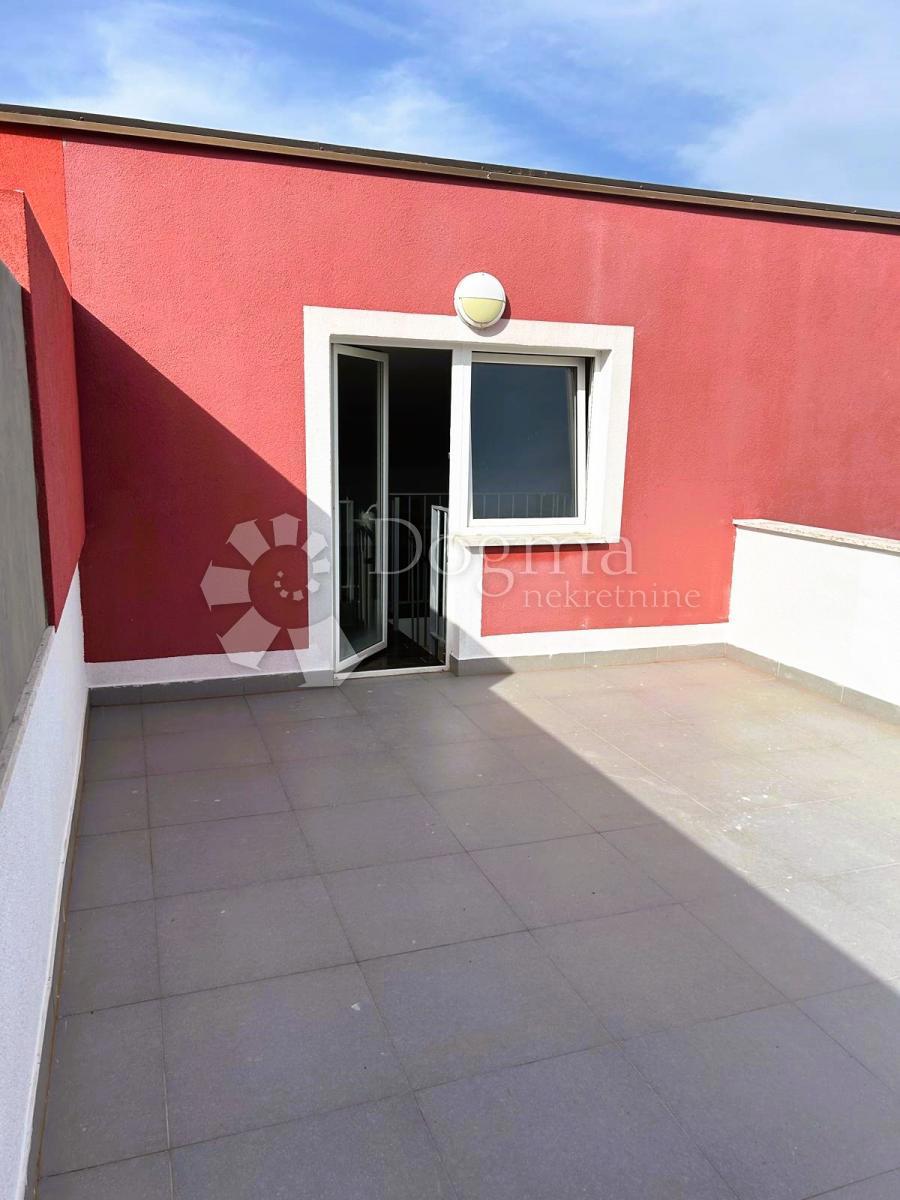 Allogio Mundanije, Rab, 75,25m2