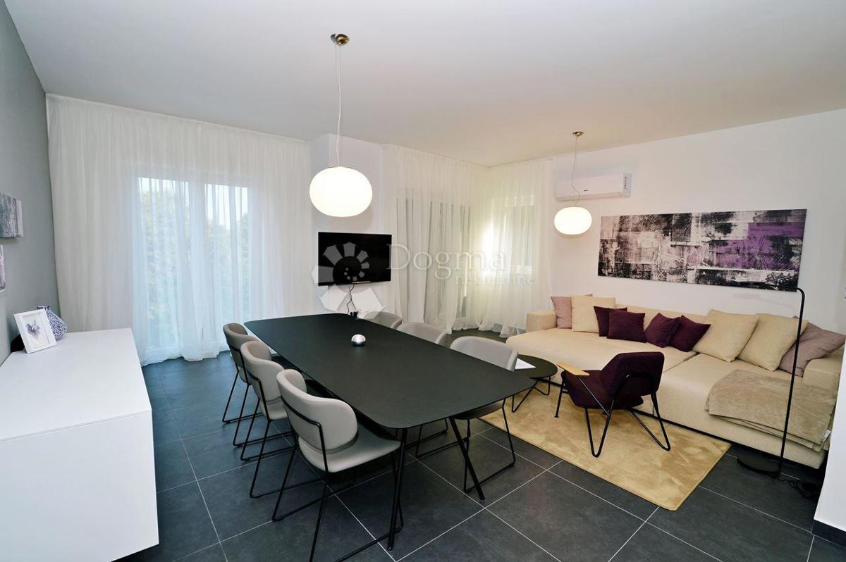 ECCELLENTE OPPORTUNITÀ DI INVESTIMENTO A 50 M DAL MARE