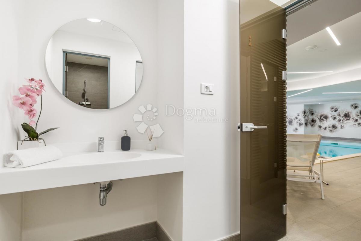 ECCELLENTE OPPORTUNITÀ DI INVESTIMENTO A 50 M DAL MARE