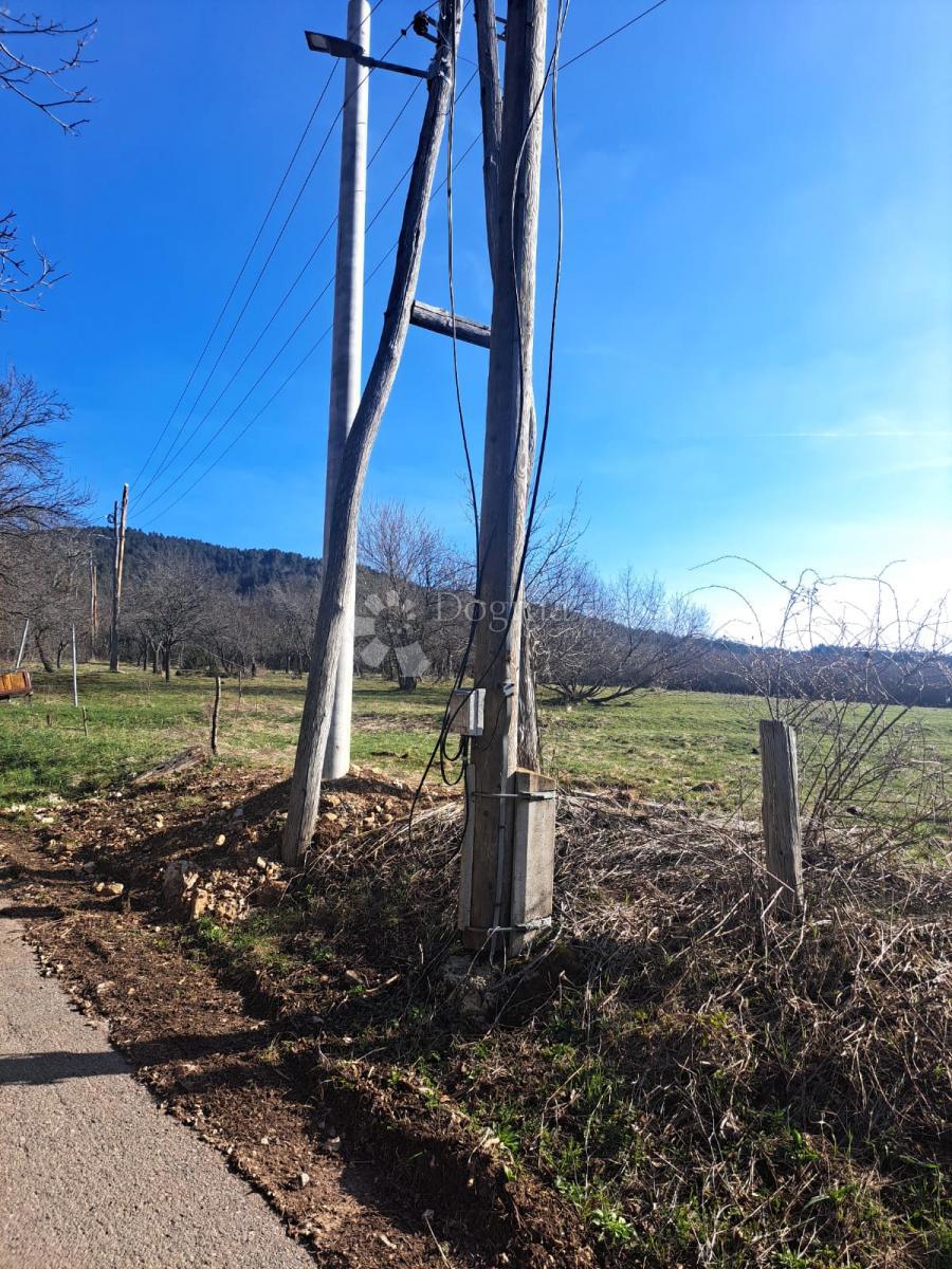 Terreno edificabile Vrhovine, 5.596m2