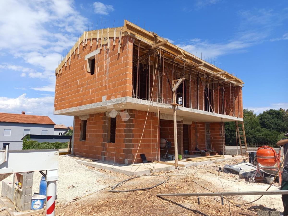 Casa Monteserpo - Komunal, Pula, 150m2